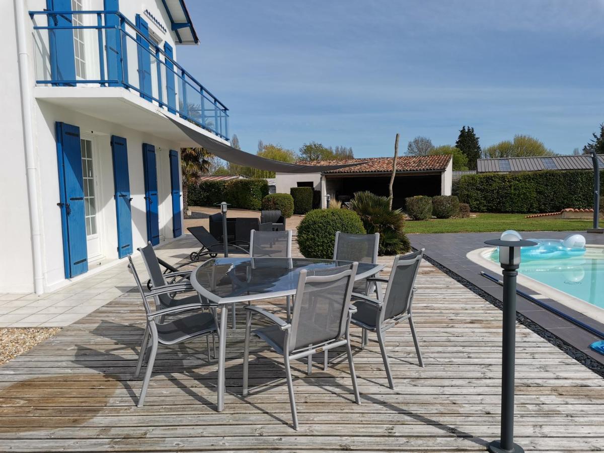 Maison De Campagne Proche Des Plages Saint-Romain-de-Benet Exterior foto